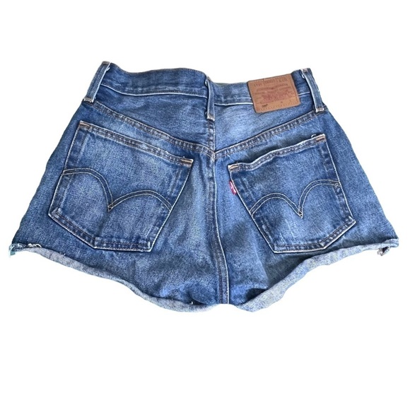 Levi’s 501 Denim Cut off High Rise Jean Shorts Button Fly Raw Hem Size 25 - Picture 8 of 13